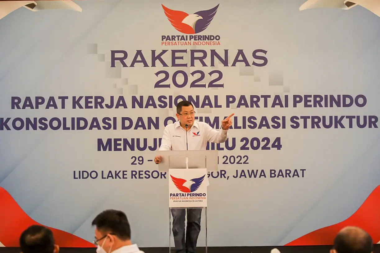 Hary Tanoesoedibjo Buka...