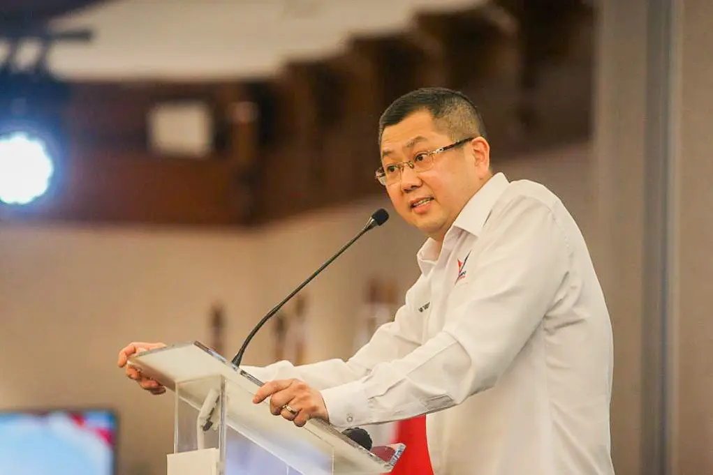 Hary Tanoesoedibjo Buka...