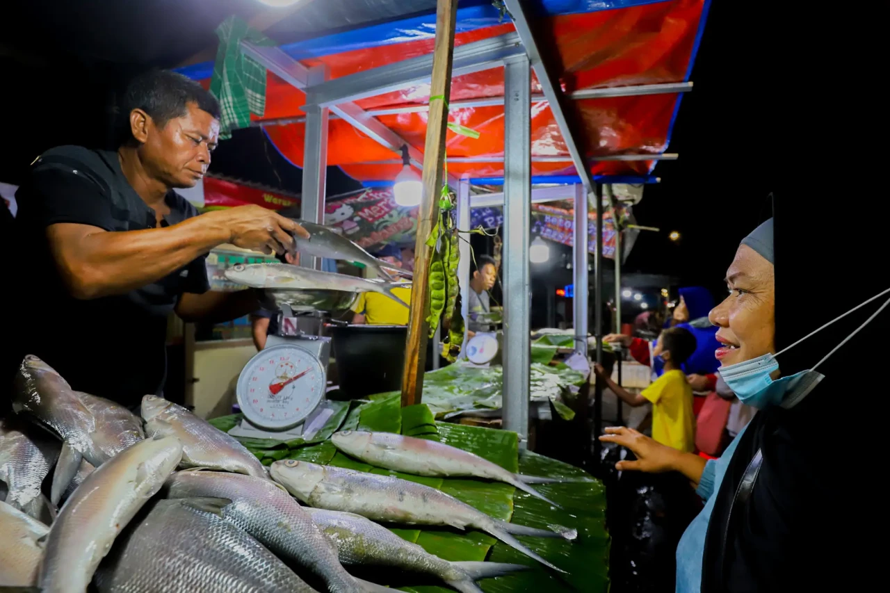 Melambangkan Kemakmuran,...
