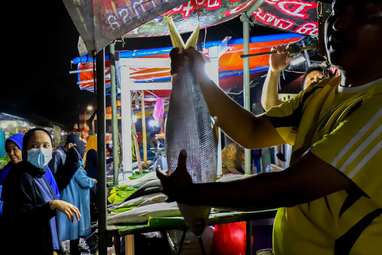 Melambangkan Kemakmuran,...