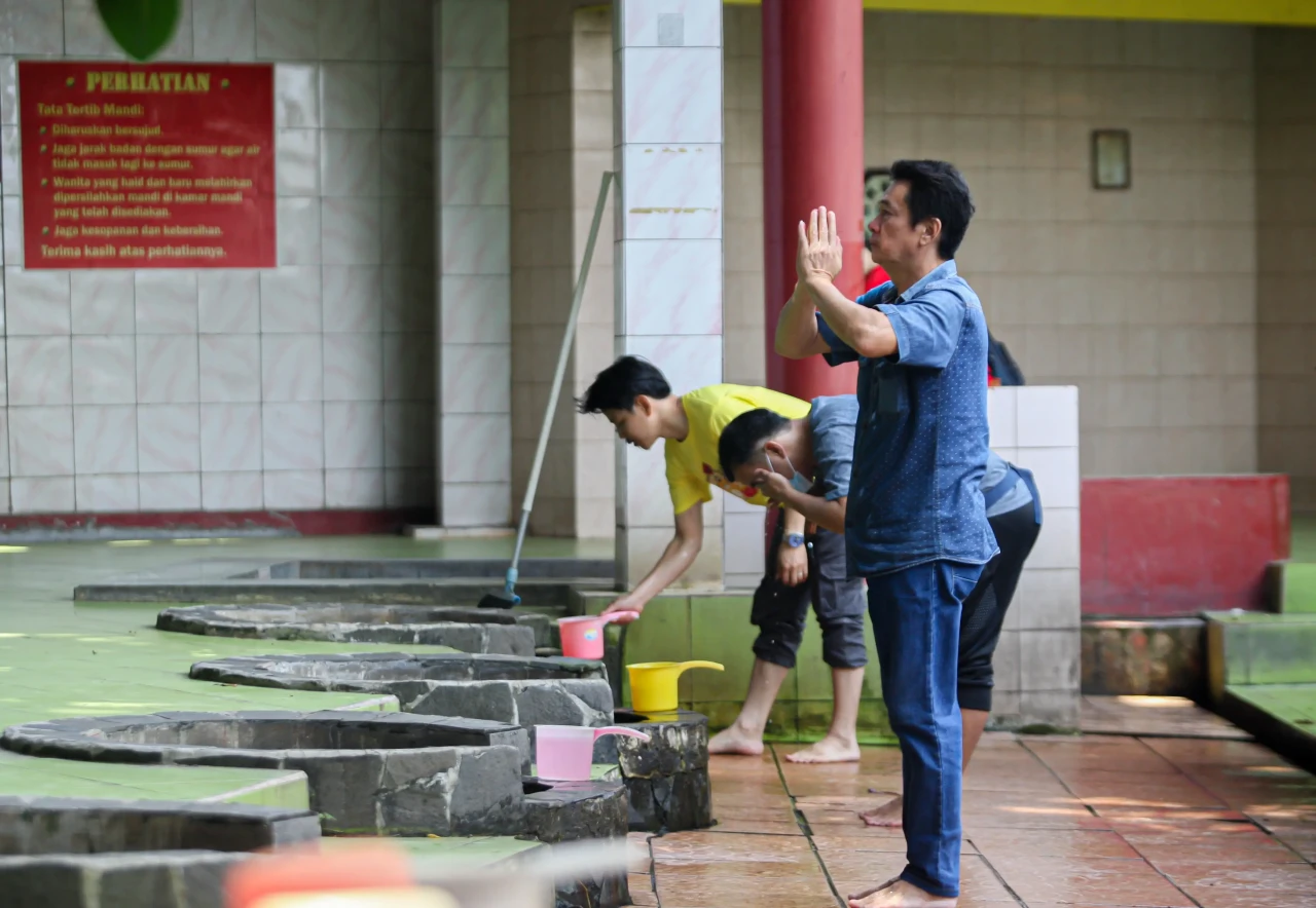Berharap Keberkahan,...
