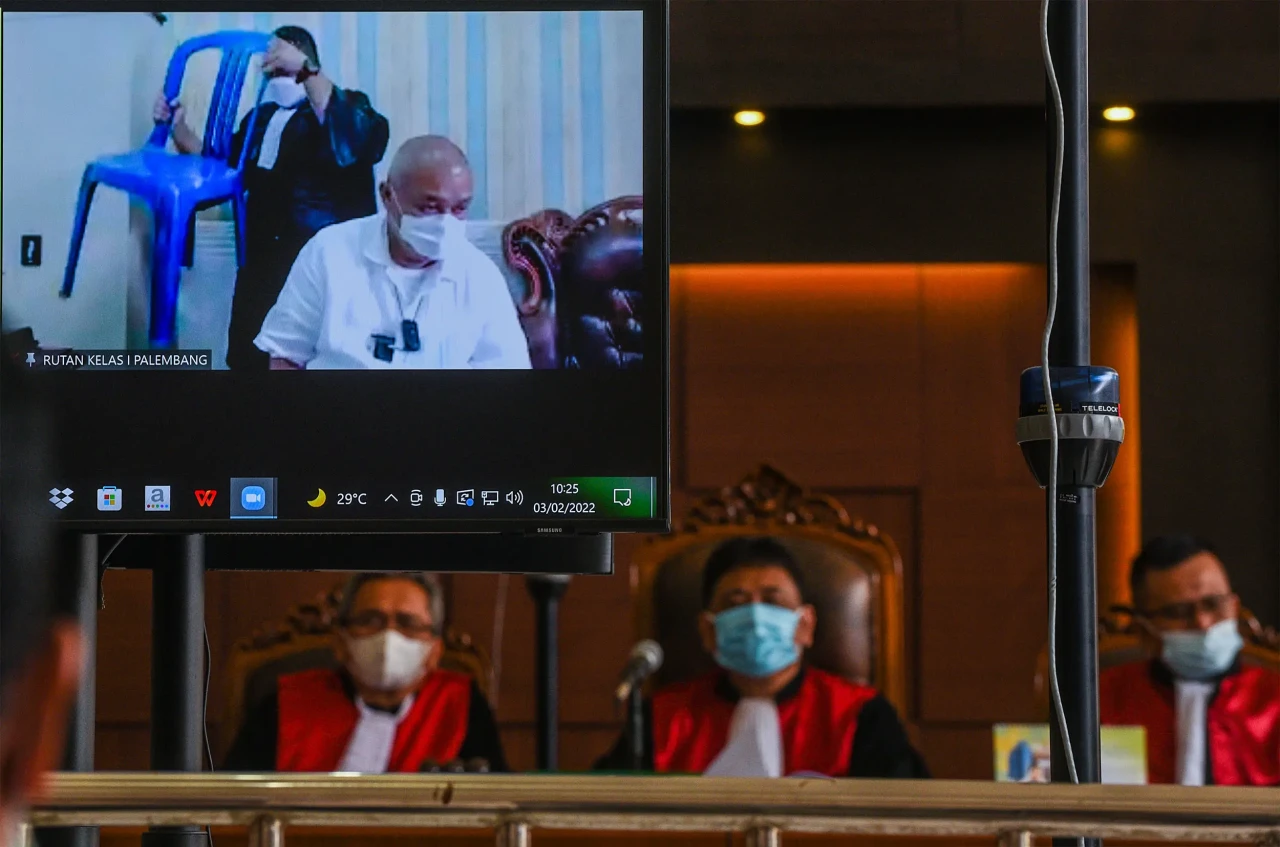 Sidang Perdana Mantan...