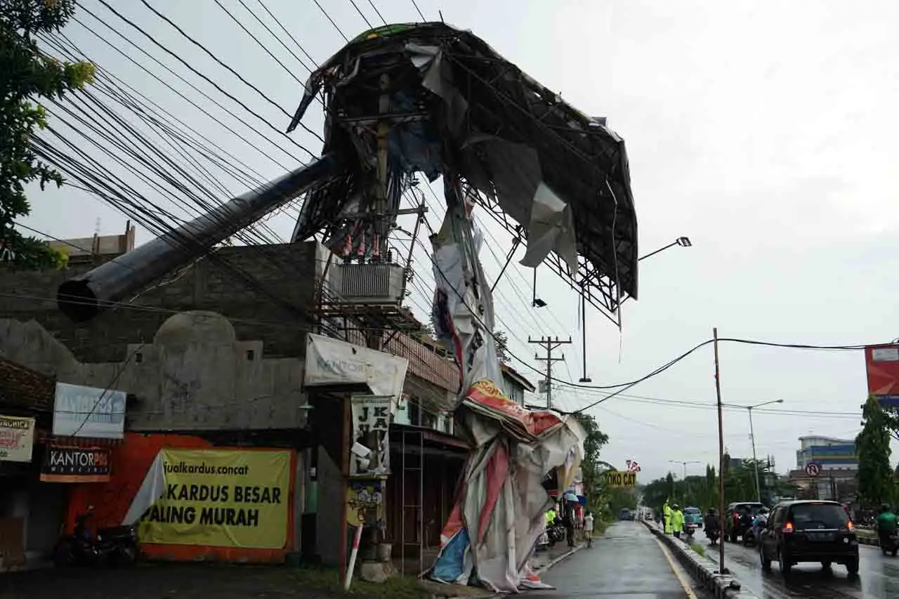 Angin Kencang di Sleman,...