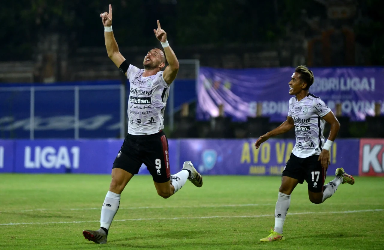 Bali United Permalukan...
