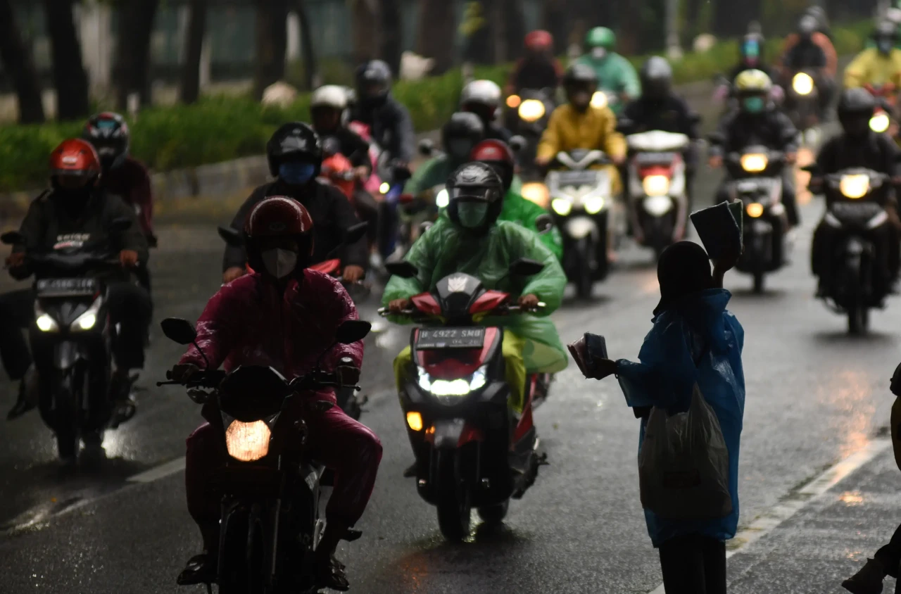 Waspada Gelombang Ketiga...