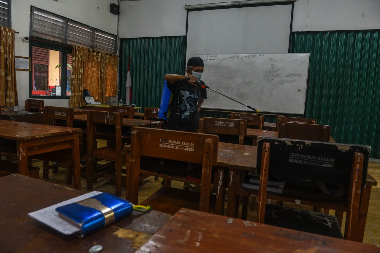 Siswa Terpapar Covid-19,...