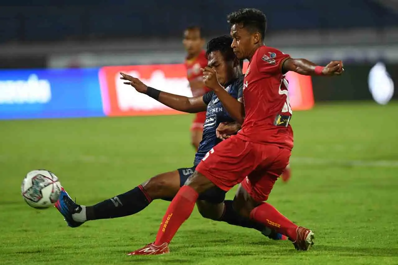 Persija Ditahan Imbang...