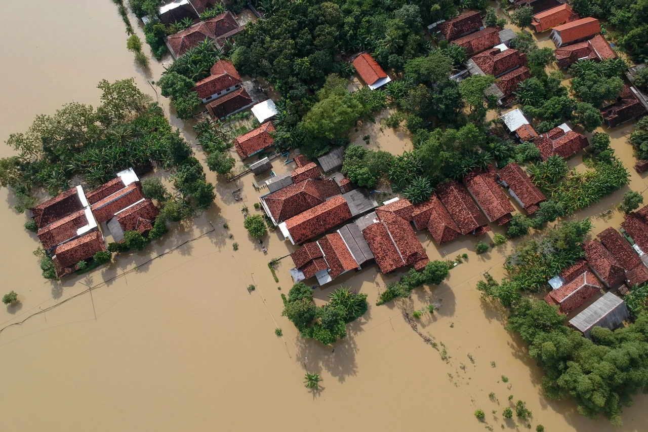Banjir Akibat Luapan...