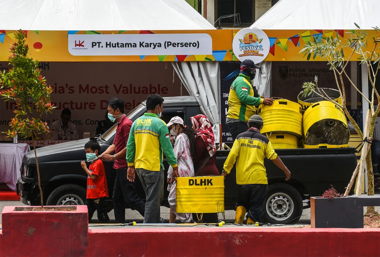 Pengunjung Abaikan Prokes,...