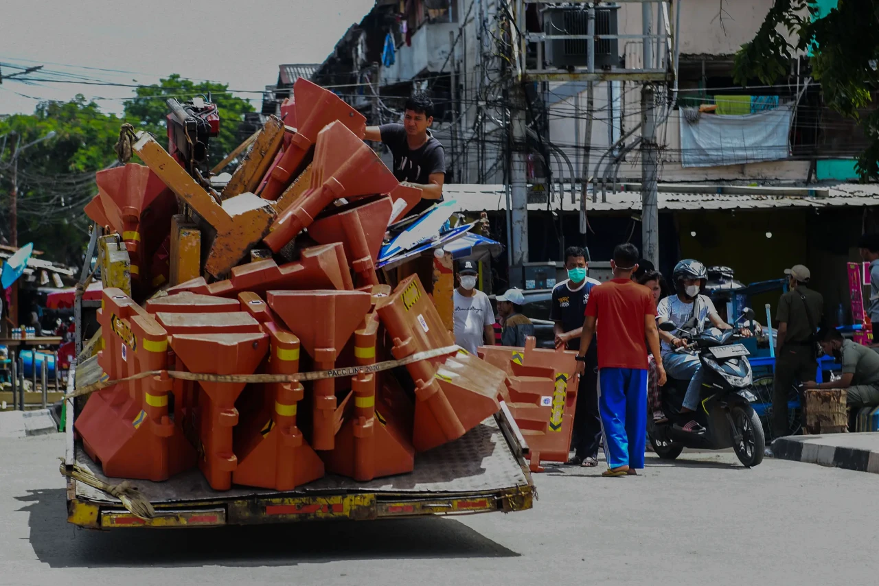Pengunjung Abaikan Prokes,...