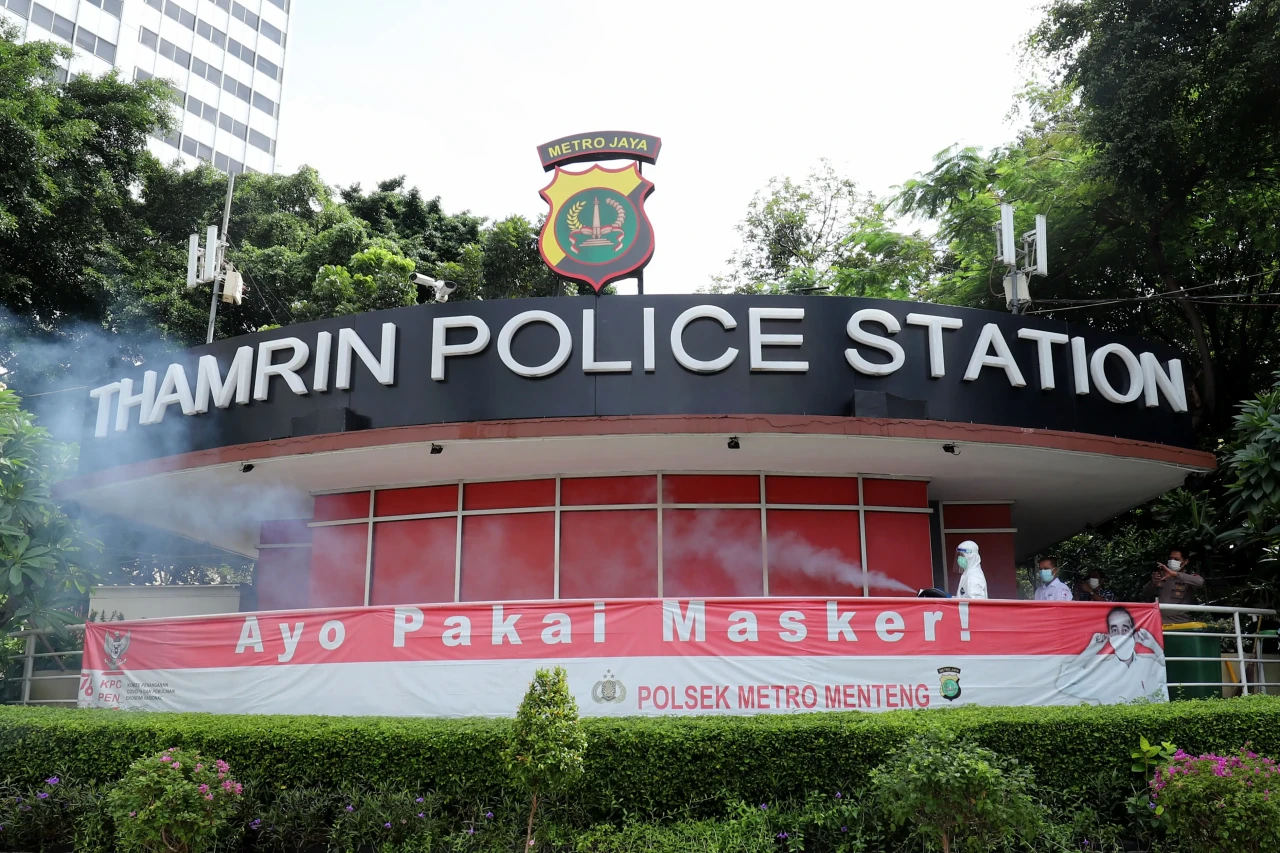 Penyemprotan Disinfektan...