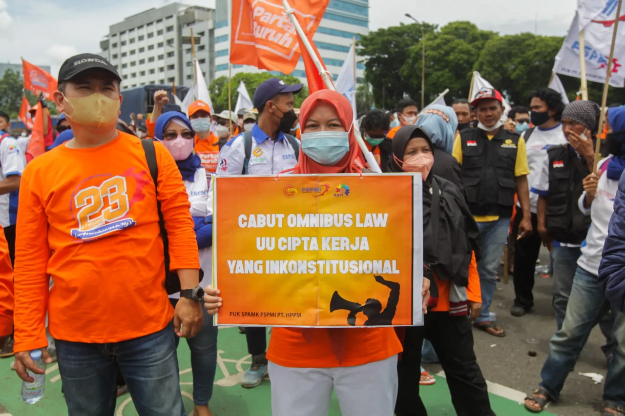 Buruh Kembali Gelar...