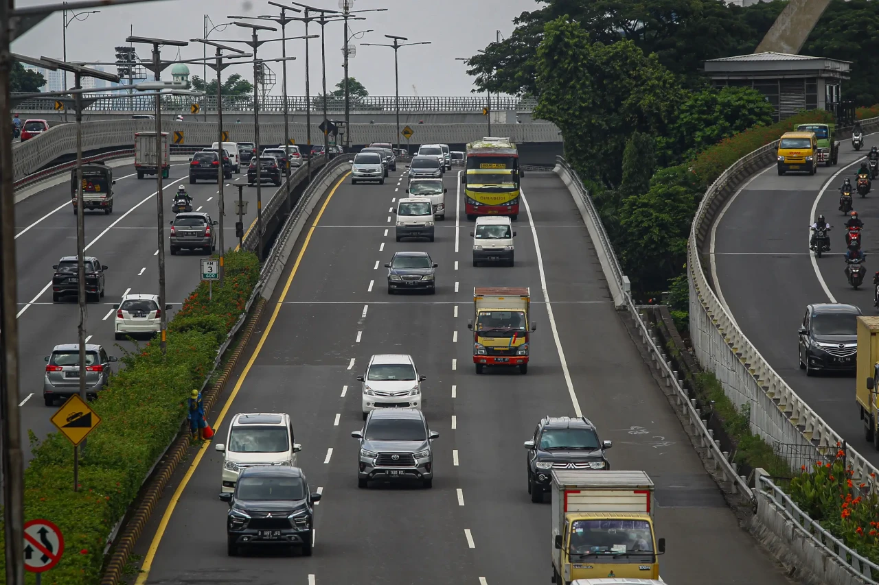Rencana Kenaikan Tarif...