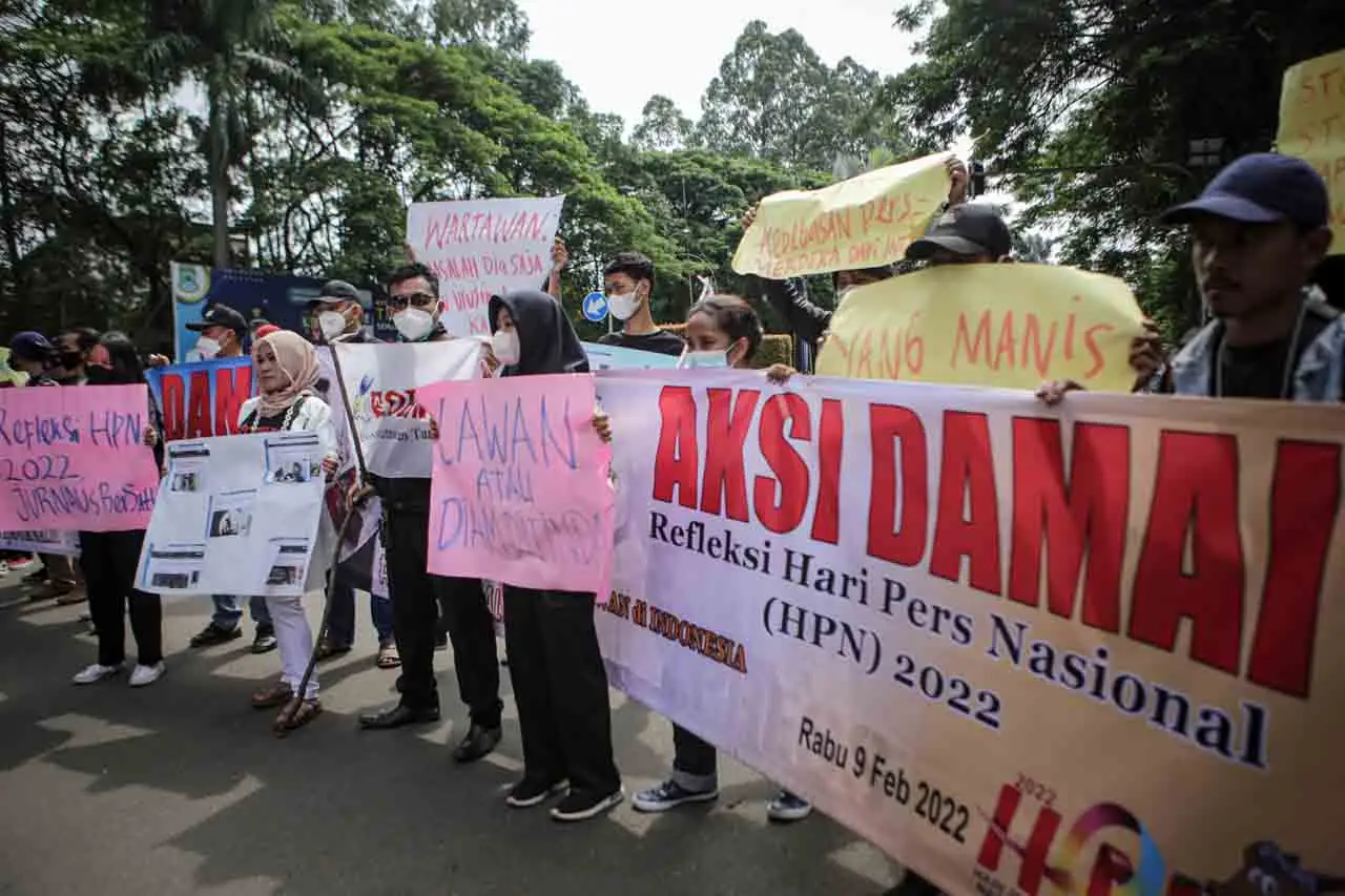 Aksi Damai Hari Pers...