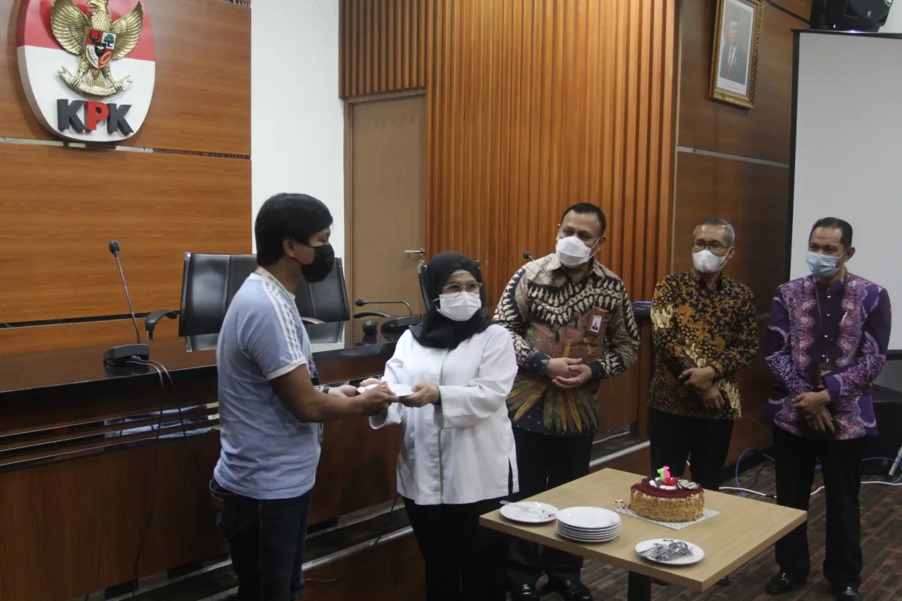 Pimpinan KPK Peringati...