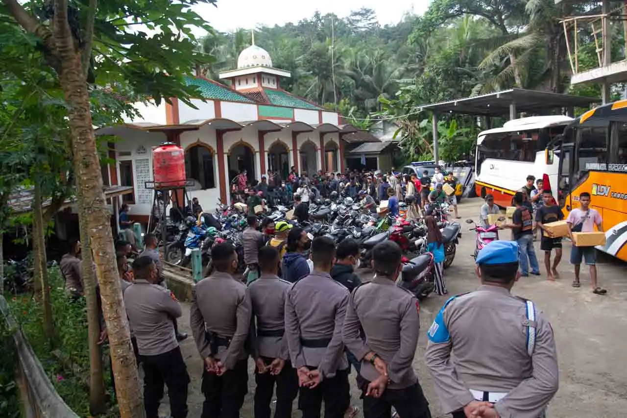 Sempat Ditahan Polisi,...