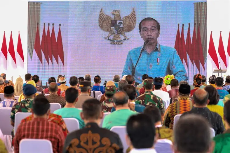 Presiden Hadiri Puncak...