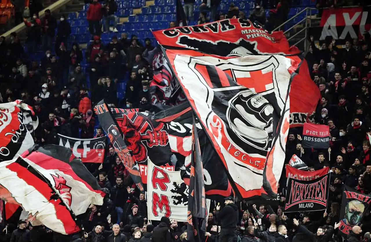 Bantai Lazio, AC Milan...