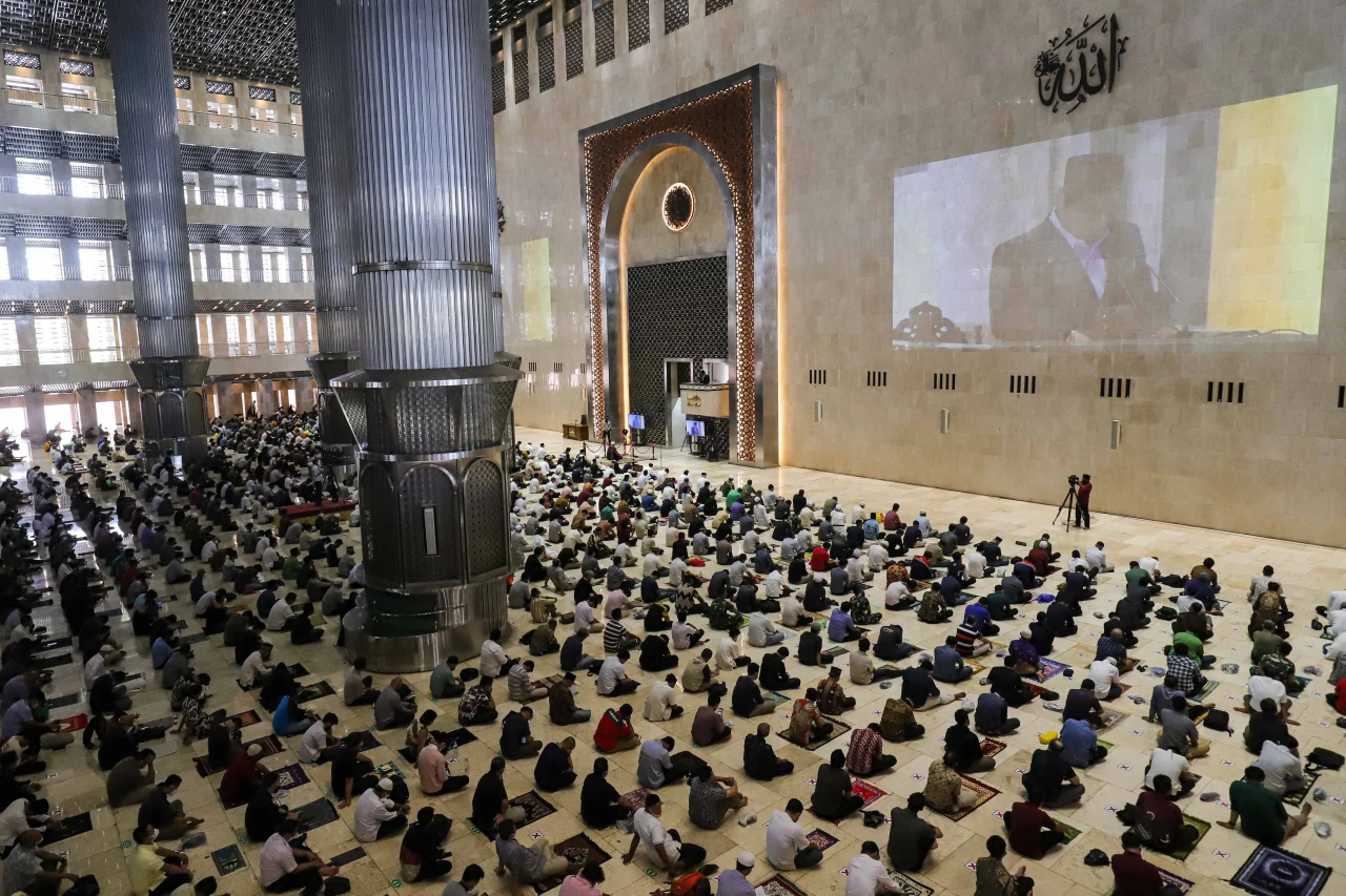 Suasana Salat Jumat...