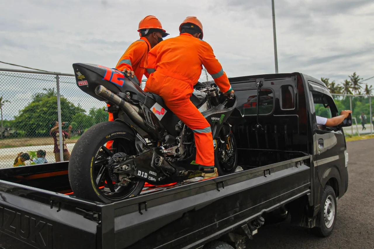 Alami Crash, Fabio Di...