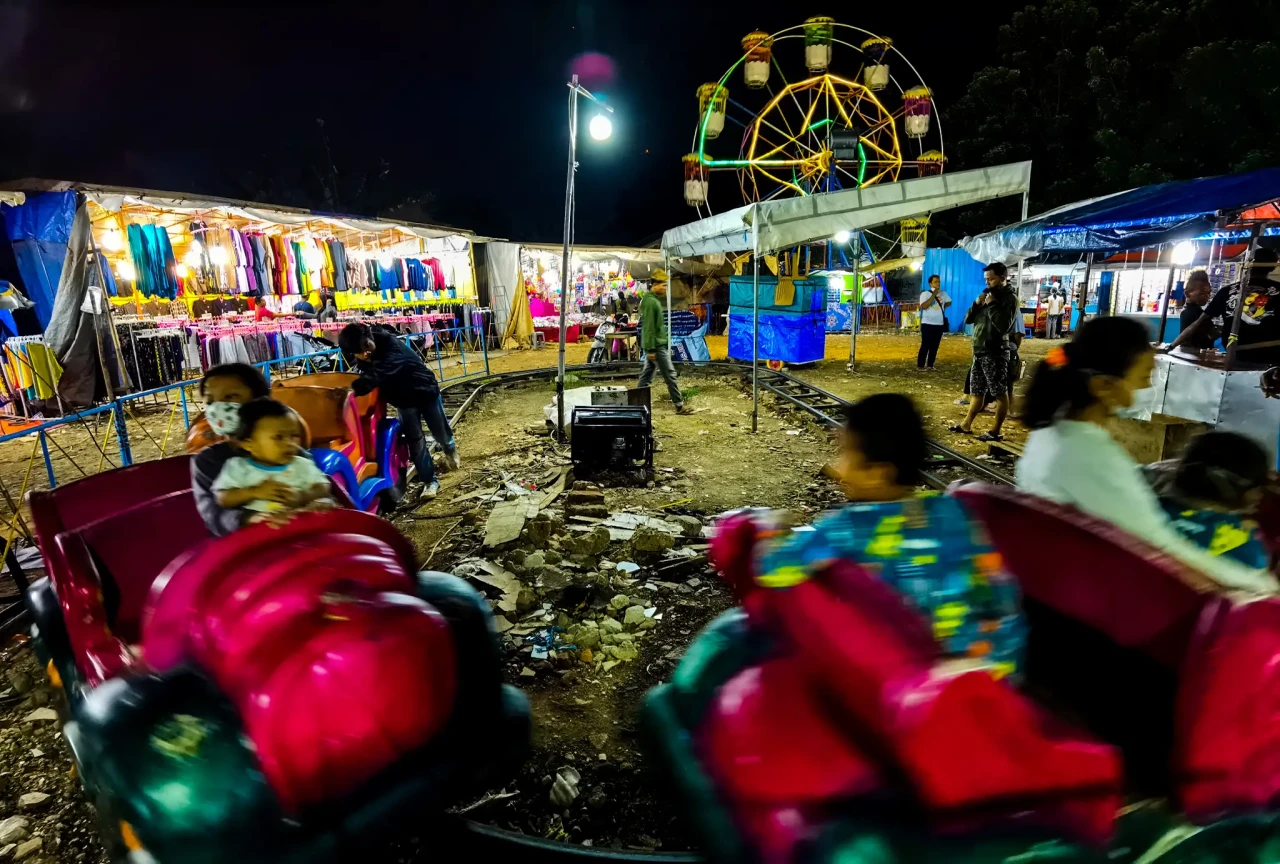 Warna-warni Pasar Malam...