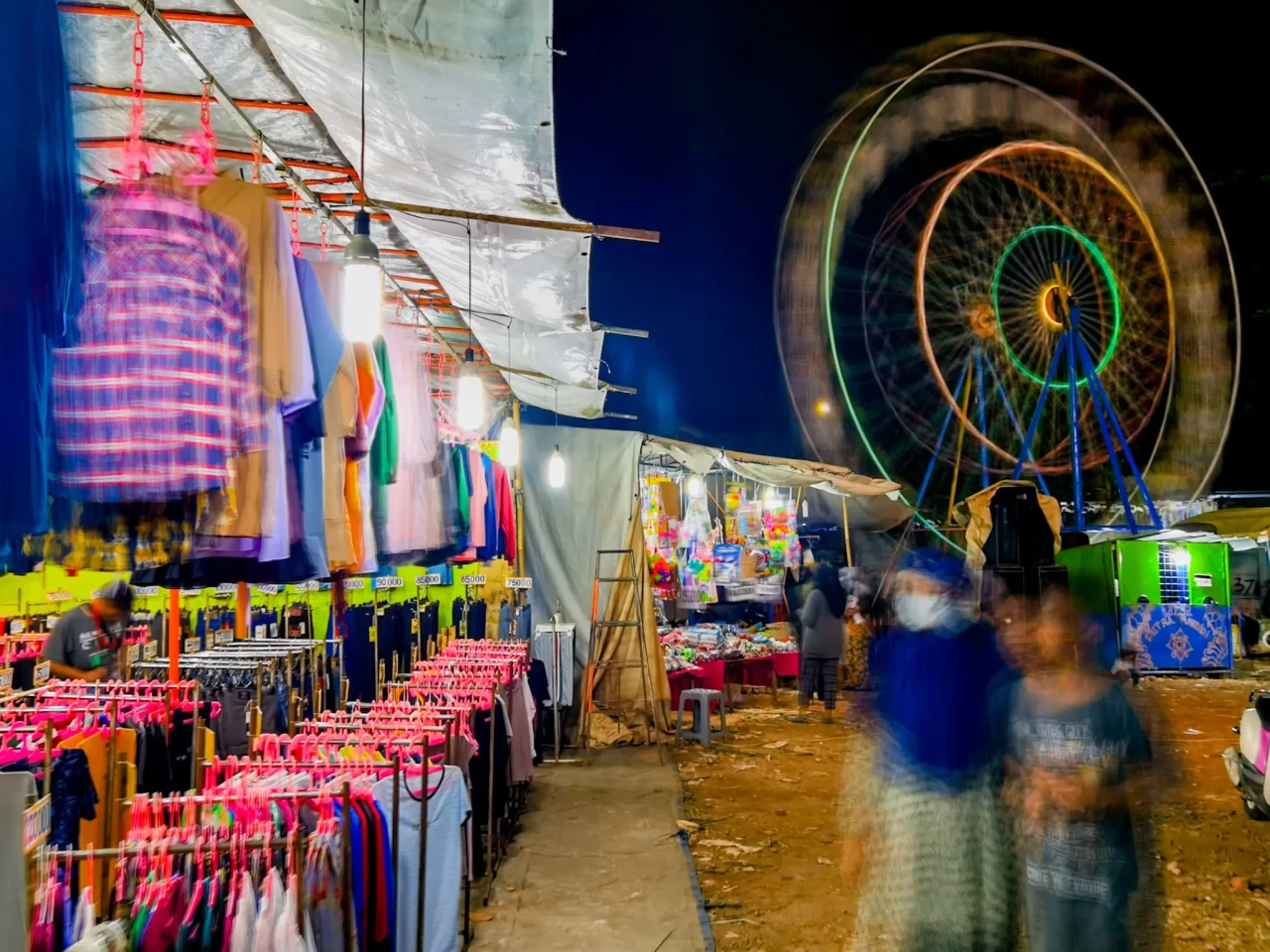 Warna-warni Pasar Malam...