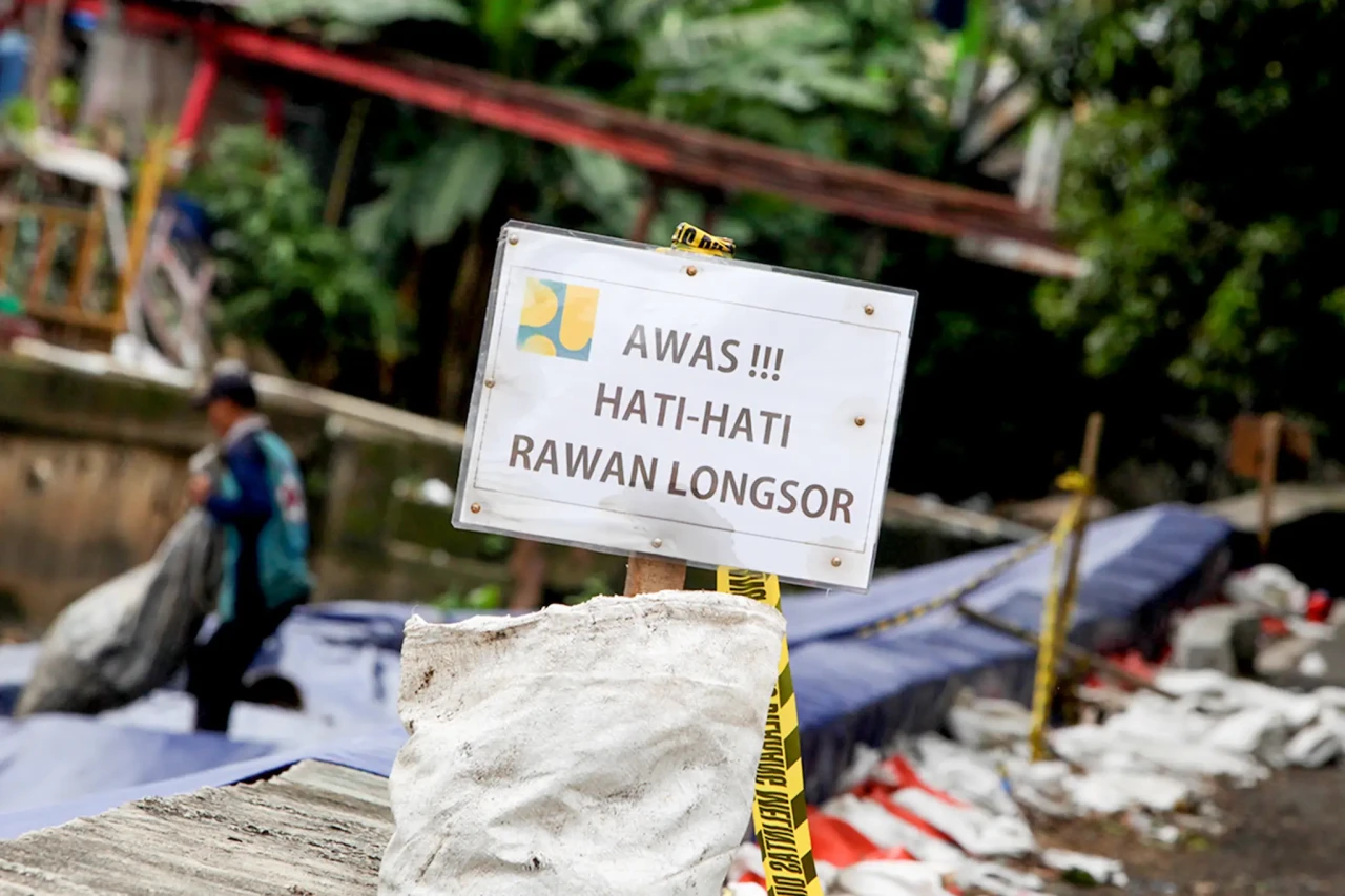 Jalan Inspeksi Kali...