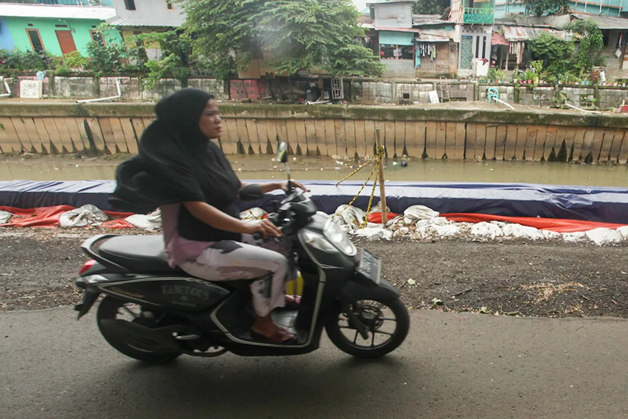 Jalan Inspeksi Kali...