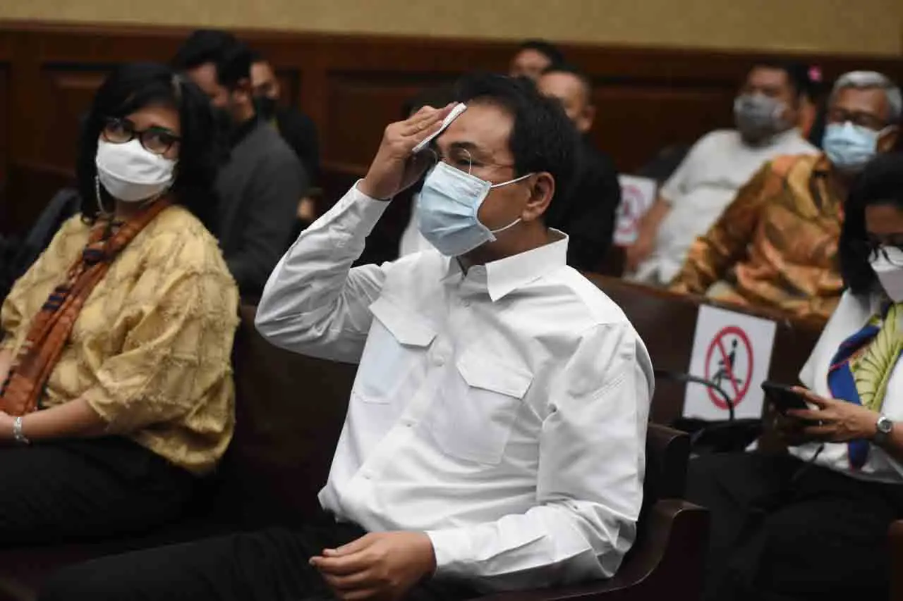 Ketua Majelis Hakim...