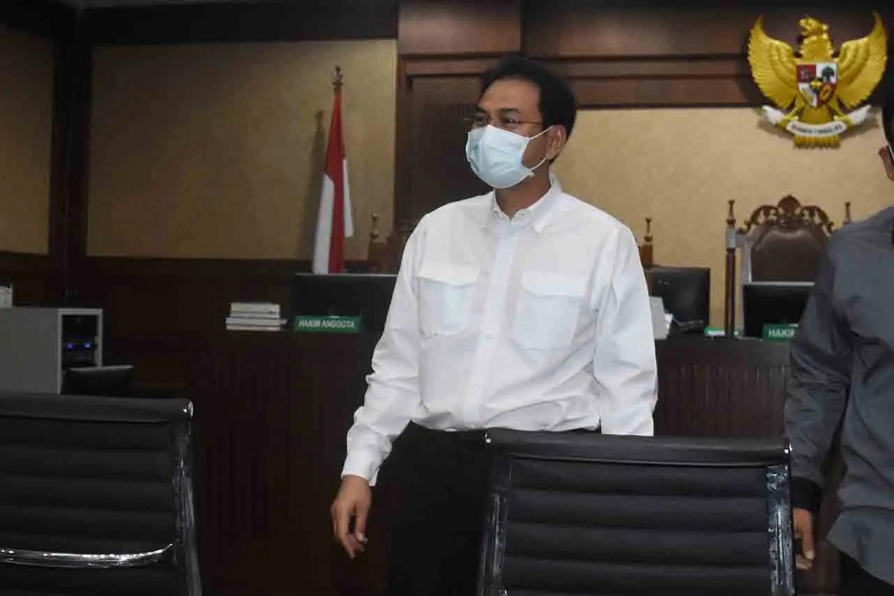 Ketua Majelis Hakim...