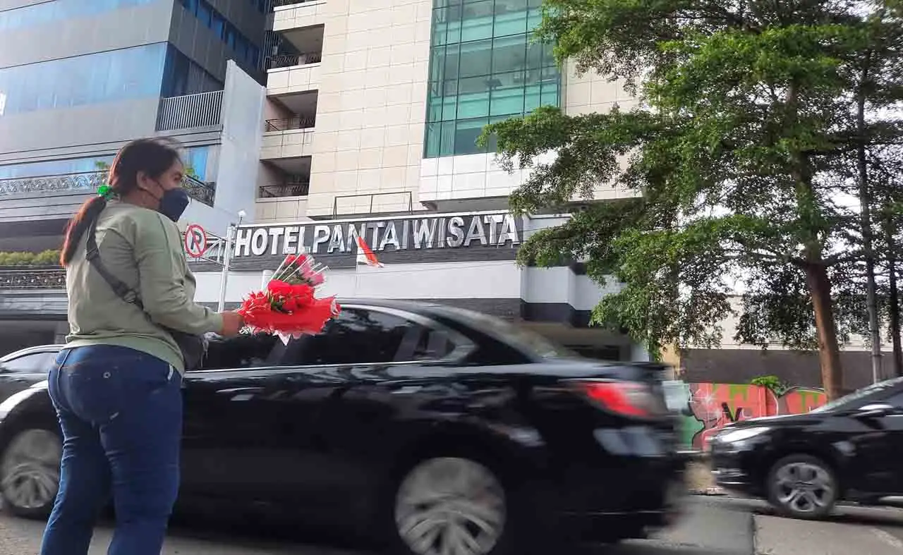 Hari Kasih Sayang, Penjual...
