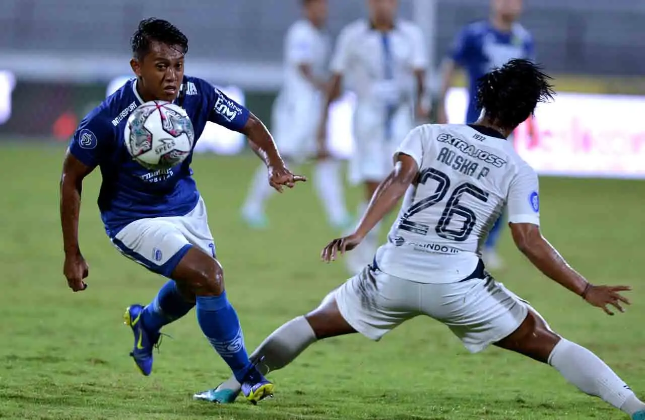 Persib Imbang 0-0 Lawan...