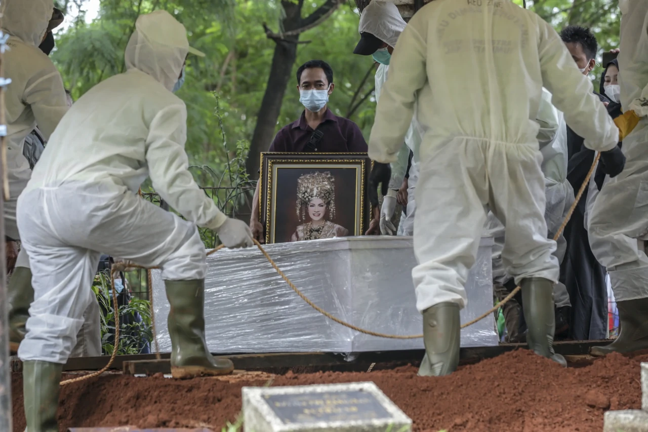 Begini Suasana Pemakaman...