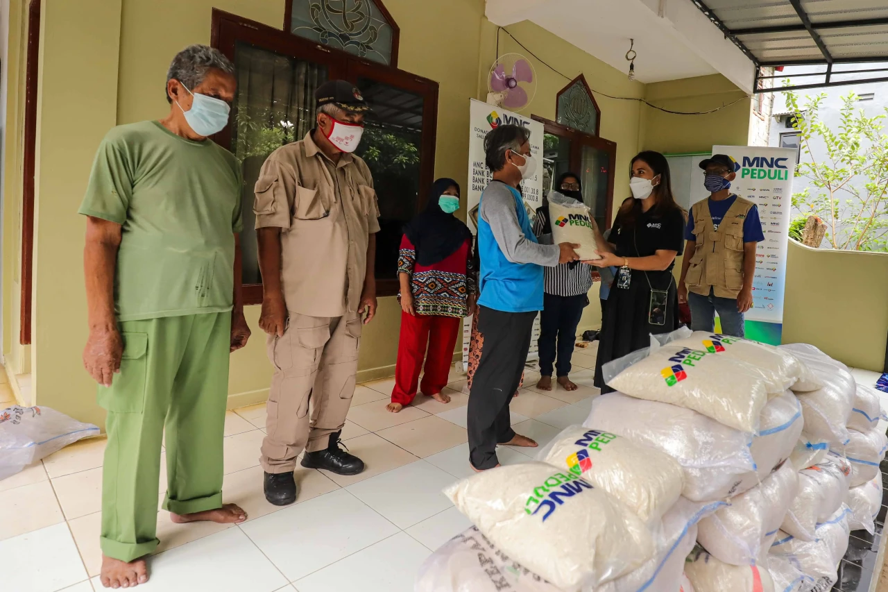 MNC Peduli Berikan Bantuan...