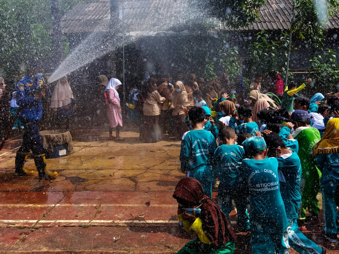 Edukasi Penanggulangan...