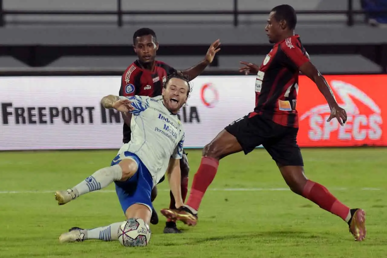 Persib Sikat Persipura...