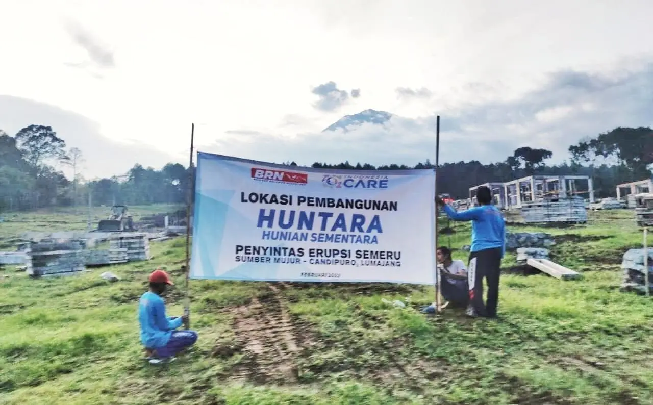 Siapkan Huntara Pengungsi...