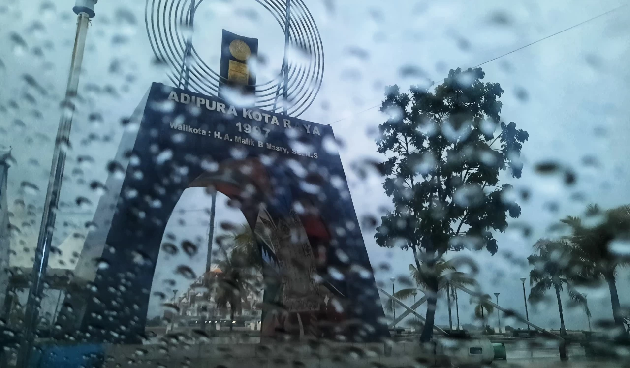 Peringatan Dini Cuaca...