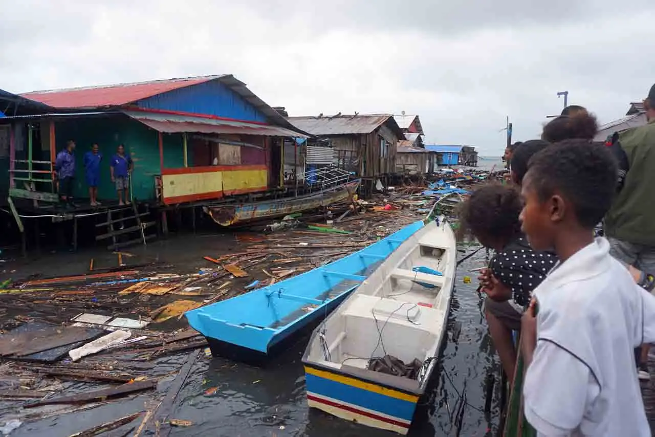 Puluhan Rumah di Sorong...