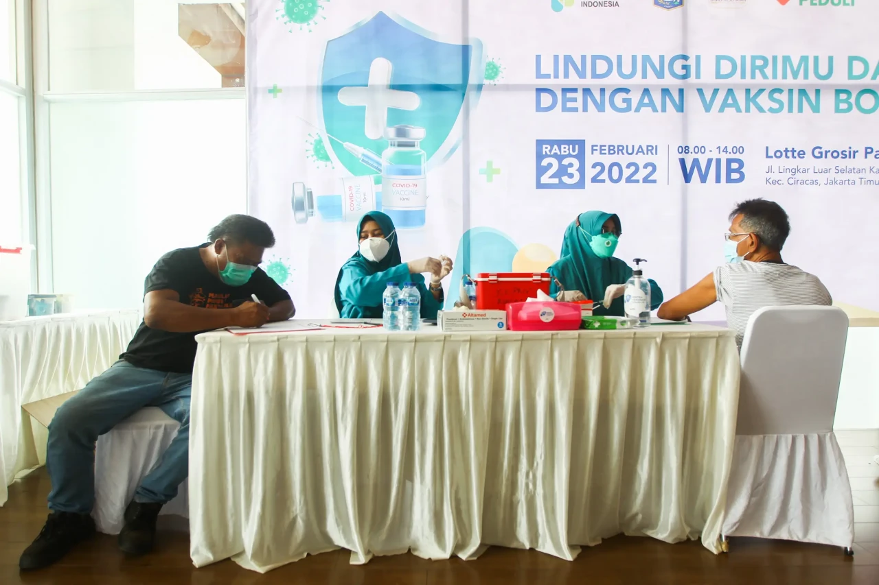 Dukung Percepatan Vaksin,...