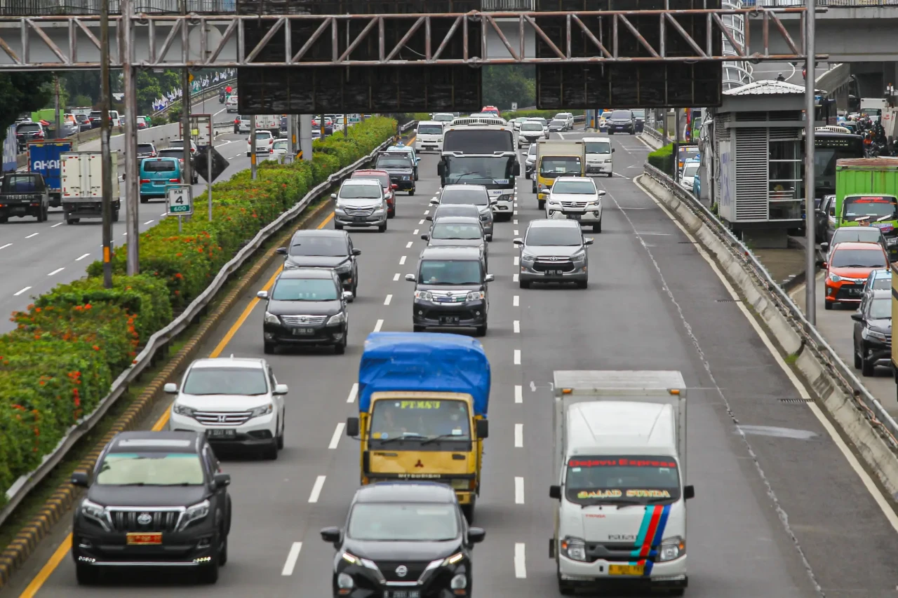 Tarif Tol Dalam Kota...