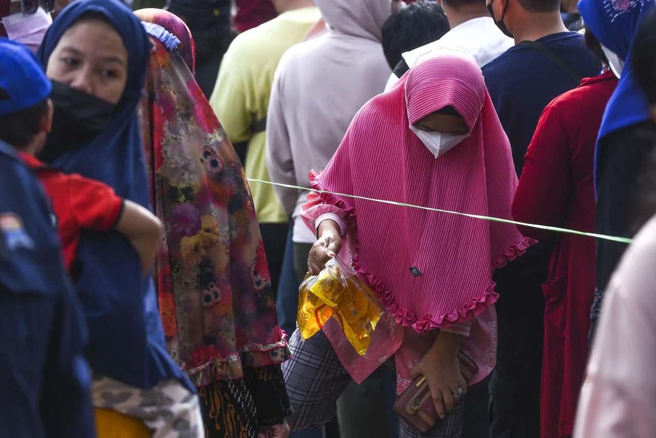 Operasi Pasar Murah,...