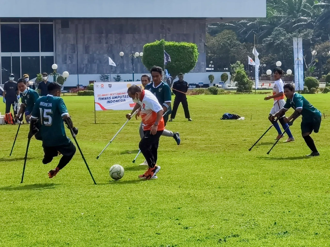 Dukungan PKS kepada...