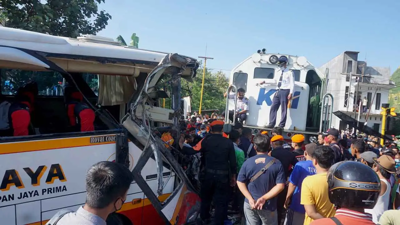 Kecelakaan Kereta Api...