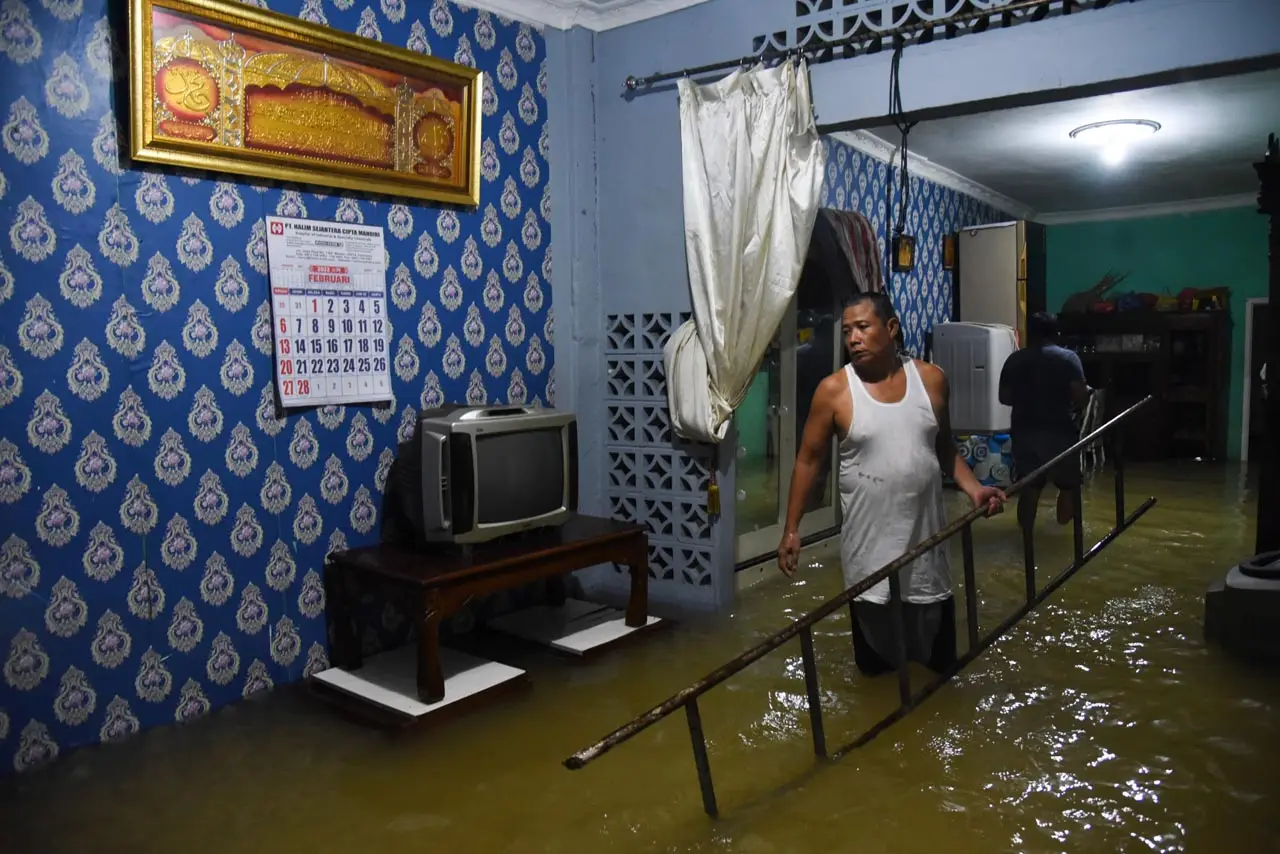 Banjir Rendam Permukiman...