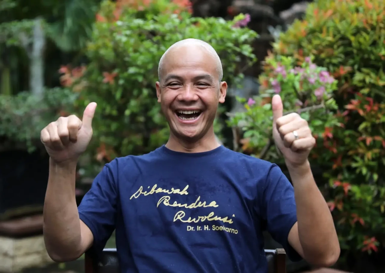 Potret Aksi Berani Gundul...