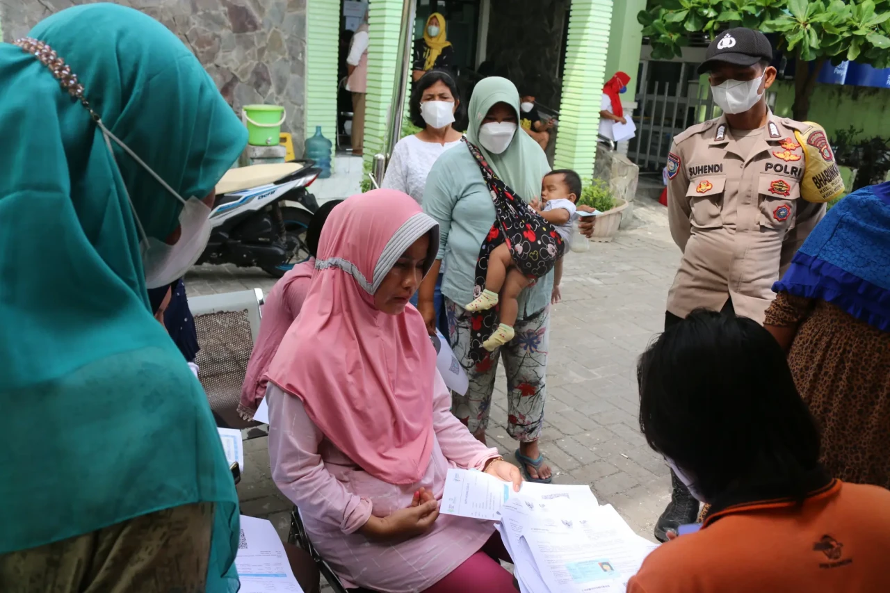 Distribusi Bantuan Pangan...