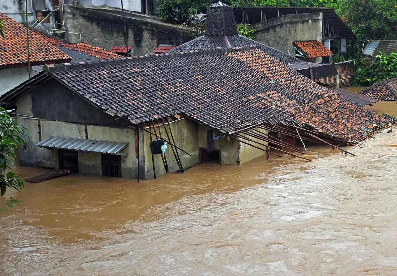 Penampakan Banjir Setinggi...