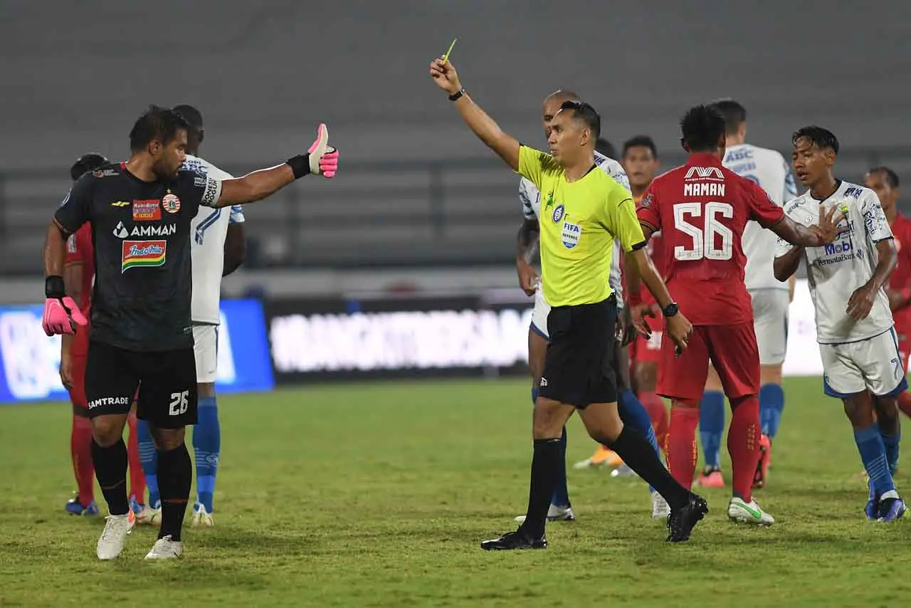 Potret Kemenangan Persib...