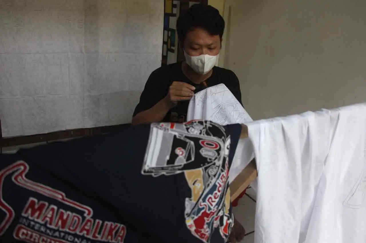 Batik Bertema Moto GP...
